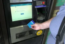 how to buy oyster card from machine