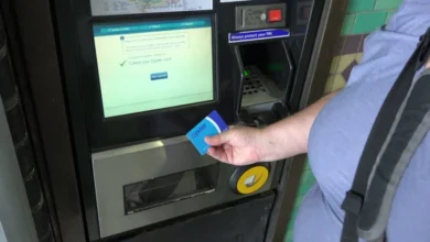 how to buy oyster card from machine